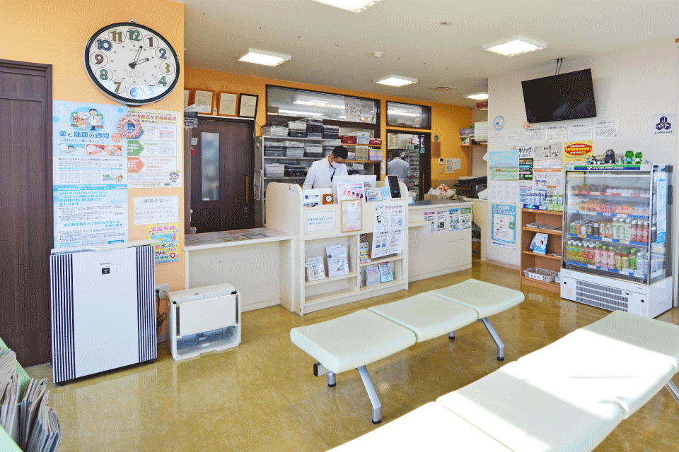 ユア調剤薬局中ノ目店 施設案内